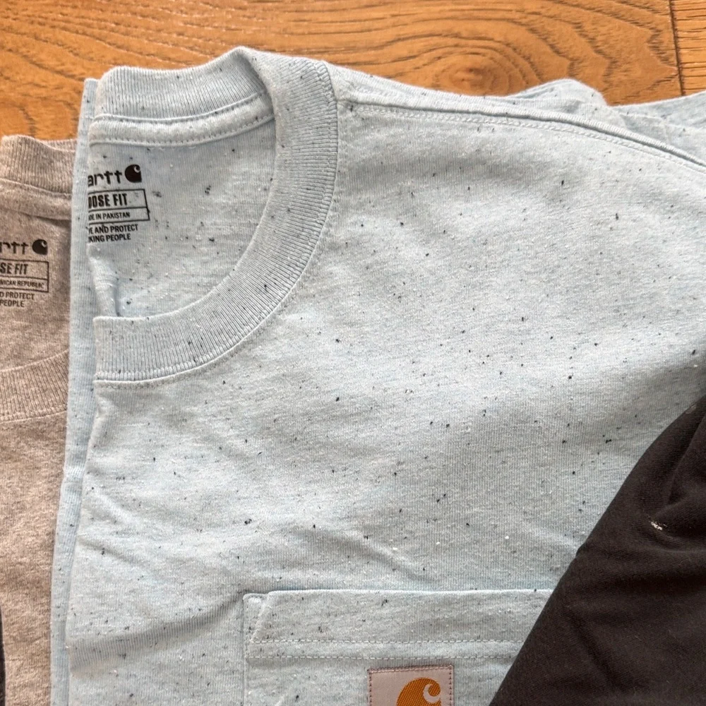 2 Carhartt T-Shirts - Light speckled blue and charcoal gray.  Selling 2/$10 - Picture 4 of 5